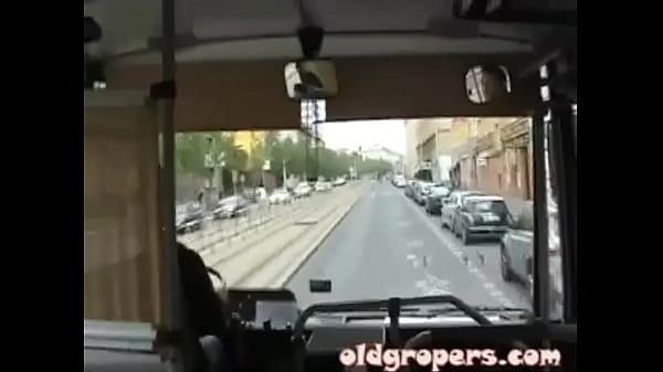 Shione Cooper Groped under her Boyfriend’s eyes!