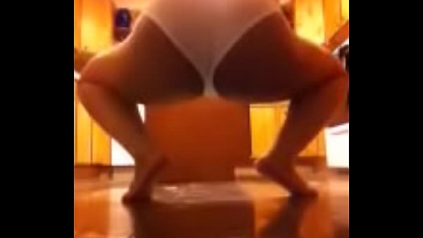 Sexy chubby twerker Thumbnail