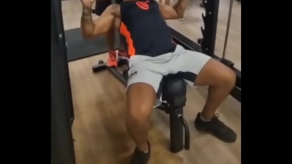 No Instagram / No Twitter Thumbnail