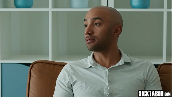 Nagy cicis érett nő durva szexelése nagy farkú ügyféllel