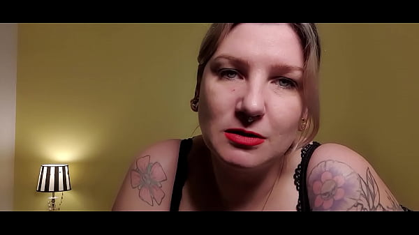 Vends-ta-culotte - Une dominatrice française t'explique pourquoi tu es un loser qui aime bouffer du sperme - Perverse Gwenne
