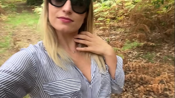 Je me fais défoncer le cul par un inconnu dans son camping car