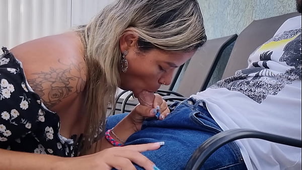 Fui ao dentista e acabei ajudando um desconhecido a gozar !