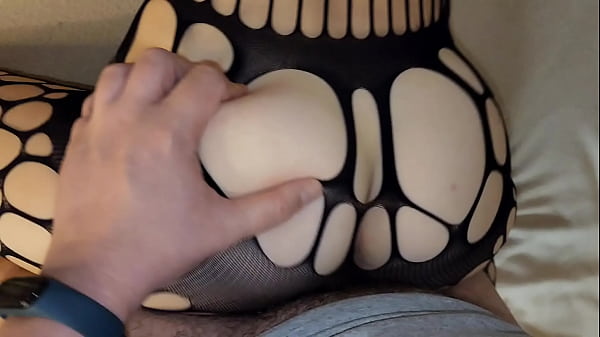 Hot girl gives a beautiful blowjob and fucked in dogstyle, all sexy ass and pussy in cum. Julandjon.