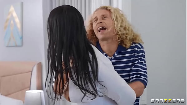 Caught In A Corset / Brazzers  / download full from http://zzfull.com/cors