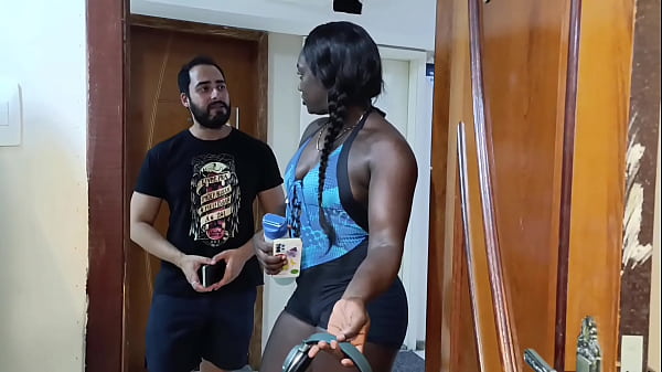 ACEITA UMA AULA GRATIS ?? PERSONAL GOSTOSA MOSTRA PRO SEU VIZINHO COMO FAZ UM AGACHAMENTO