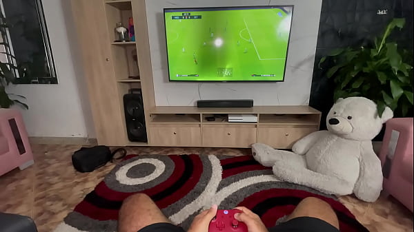 le pido a mi novio que deje los videojuegos y me rompa el culo