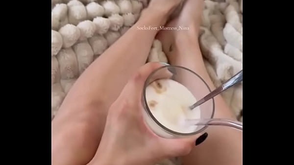 The perfect morning #barefeet #feetfetısh Thumbnail