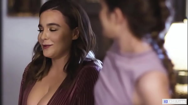 I found out my stepmom is bicurious - Natasha Nice and Nadia Noja
