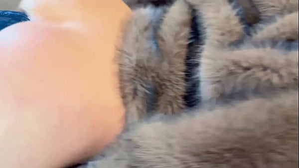 Máquina de foder com dildo e creampie anal