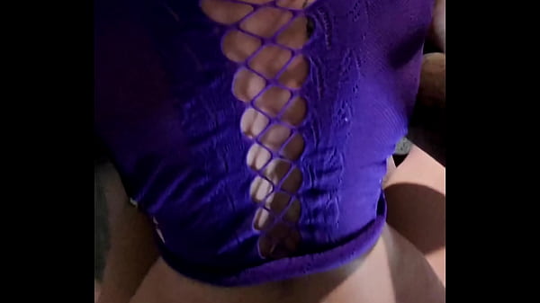 Kemény anál szex széken interracial módra