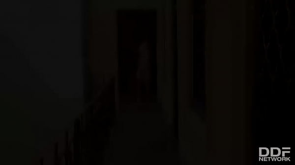 Deep Throat Awakening: Teen Takes Advantage Of Morning Glory Thumbnail