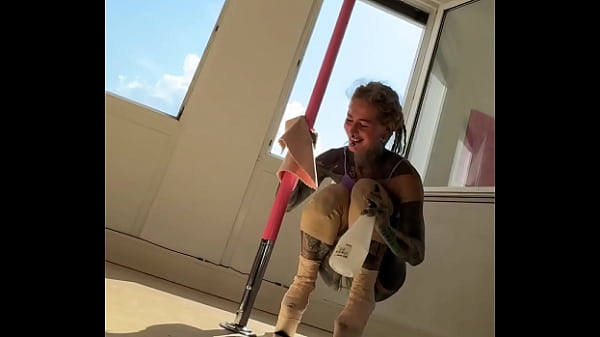 Can’t wait for my next exotic pole class ! Who wants to be my pole ? Thumbnail