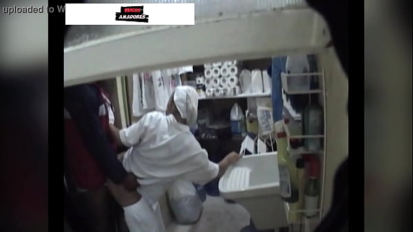 Motoboy faz sexo com faxineira de restaurante entre uma entrega e outra