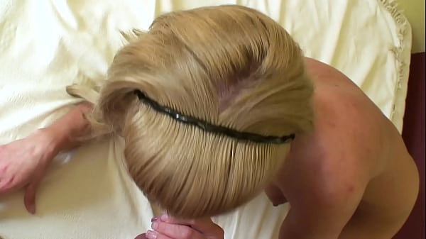Young Blonde Teen get fucked in her hairy Pussy