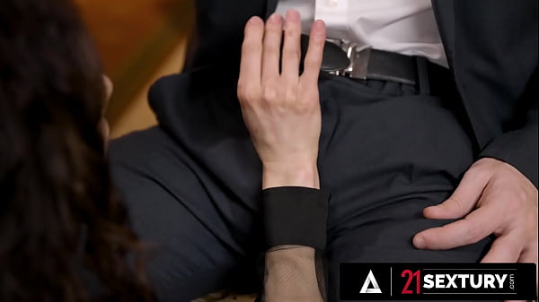 21 SEXTURY - Stunning Stacy Bloom Gets Her Tight Ass Destroyed By A Big Dick