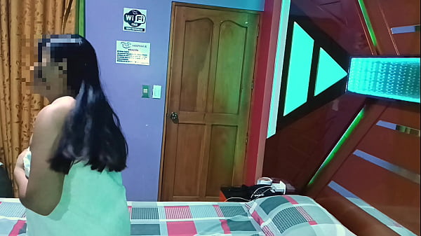 Room Casting 9 Esther de Chiclayo nos muestra su enorme culazo en perrito desde otro punto de vista