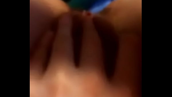 Chica 23 masturbandose