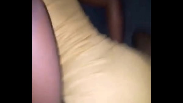 Je la baise avant quel pars en boîte de nuit avec ses copines