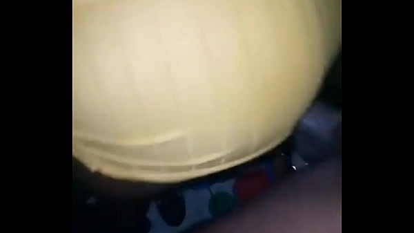 Je la baise avant quel pars en boîte de nuit avec ses copines