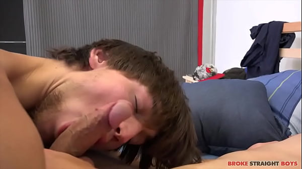 Feszült heteró srácot először megdugják