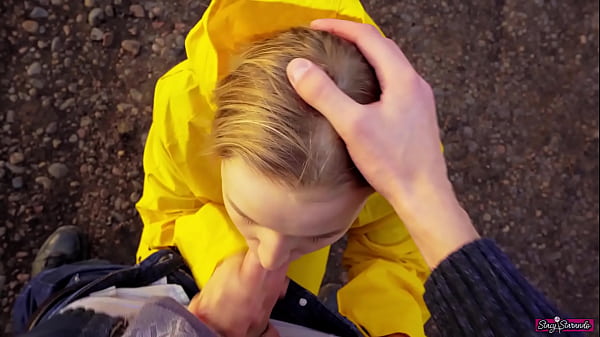 I met ex-girlfriend, teen slut, she offered to do a blowjob on the street.