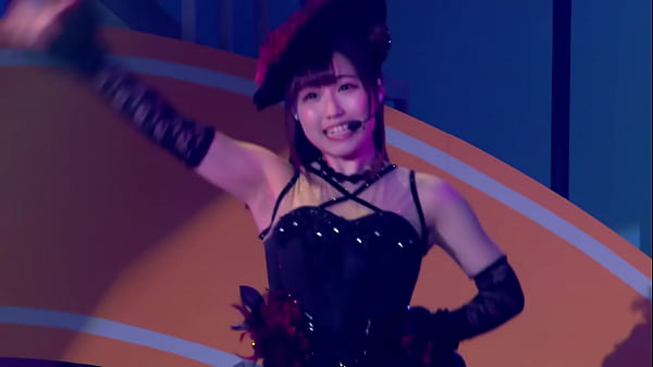 Amar viver! Câmera solo de Guilty Kiss Aina Suzuki