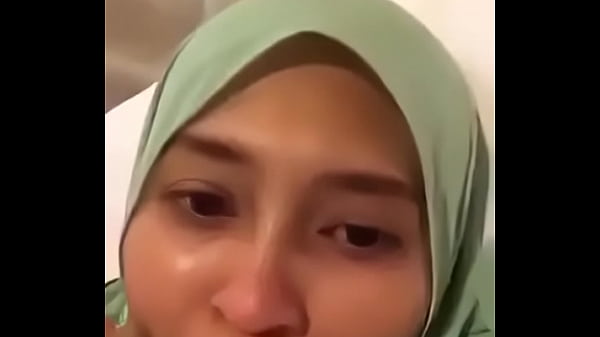 Hijab skandal tante part 1