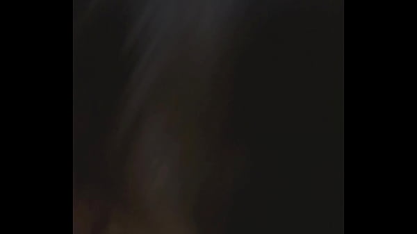 Deby me hace una mamada después de una fiesta en su casa parte 1