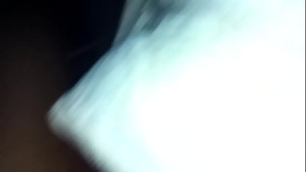 marokkaanse krullebol was verbaasd dat ze zo hard slaapt na bekijken van video