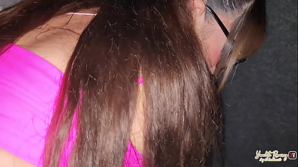 Un cliente llega al club donde trabajamos, nos lleva al rincon para coger