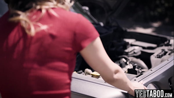 Stranded blonde MILF hitchhikes and fucks big dick stud outdoors