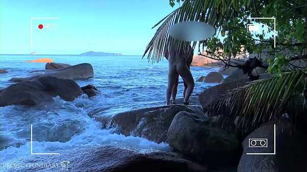 voyeur spy nude couple having sex on public beach - projectfiundiary