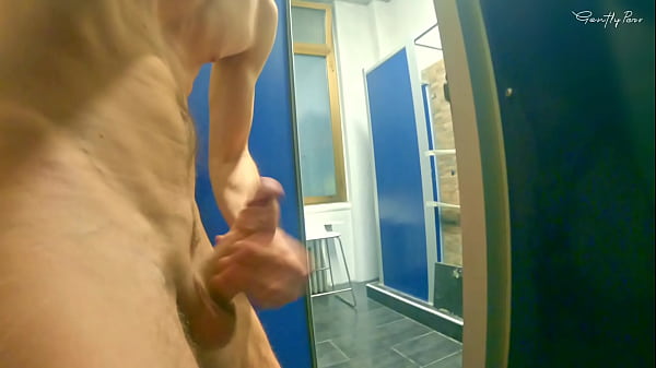 HOSTEL MIXED ROOM: shower flashing masturbation