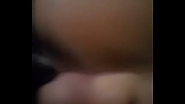 Cadela branca pegando pau preto