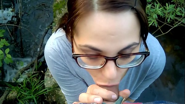 Public blowjob on a walk in the woods