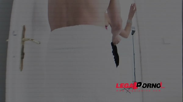 Arilyn eerste keer in studio: 3 op 1 0% pussy SZ1043