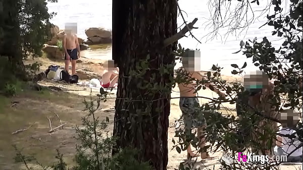 Picking up naked dudes: Naked lakeside fun with Jade!