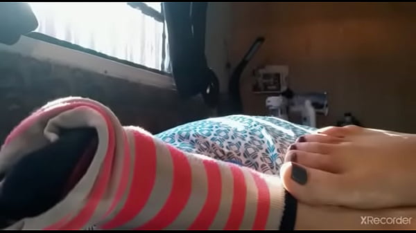 Solo footsie Thumbnail