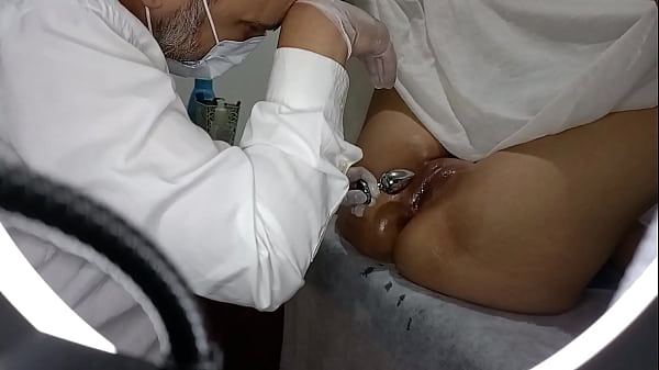 Gynecologist can't resist and ends up having sex with patient during exam