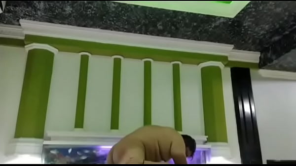 Maestra sexy se folla a su alumno de gym