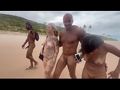  - Fui na praia de nudismo da Bahia pra dar pros meus amigos pirocudos.
