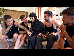  - Burka Slut Rough Gangbang With 4 guys and DVP