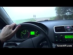  - Zwei DEUTSCHE Strassen HUREN von FREMDEN ohne Gummi gefickt