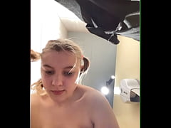  - Squirting in the gym. Public squirt. Cumming on cam