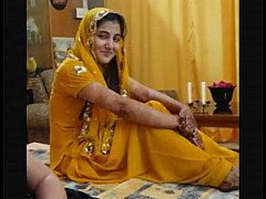  - Attractive Pakistani hijab Slutty chicks talking regarding Arabic muslim Paki Sex in Hindustani at S