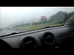  - Esposa batendo punheta no marido no carro BR Petrolina punhetando bate siririca coroa 50 anos