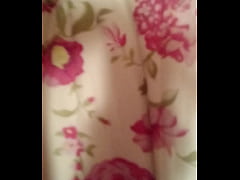  - Novinha gemendo muito na piroca do novinho