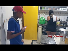  - Não aguentei e dei até o Cú para garoto amigo do meu menino . Brinquedo Ator