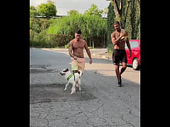  - Encontrou negao dotado na rua e levou pra casa pra fude